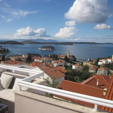 아파트 In With Sea View, Terrace, Air Conditioning, Wi-fi
