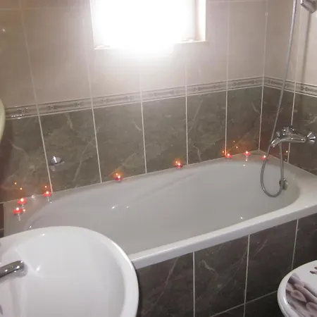 In With Sea View, Terrace, Air Conditioning, Wi-fi 흐바르