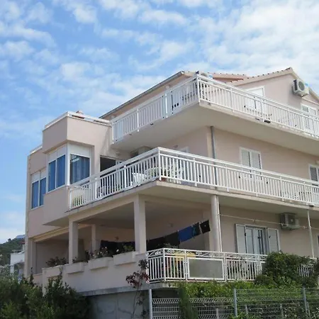 In With Sea View, Terrace, Air Conditioning, Wi-fi
