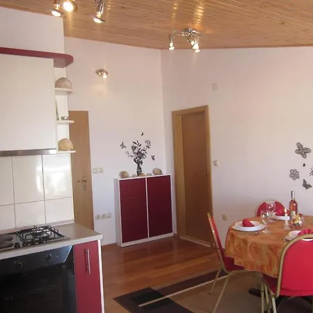 Apartment In With Sea View, Terrace, Air Conditioning, Wi-fi *